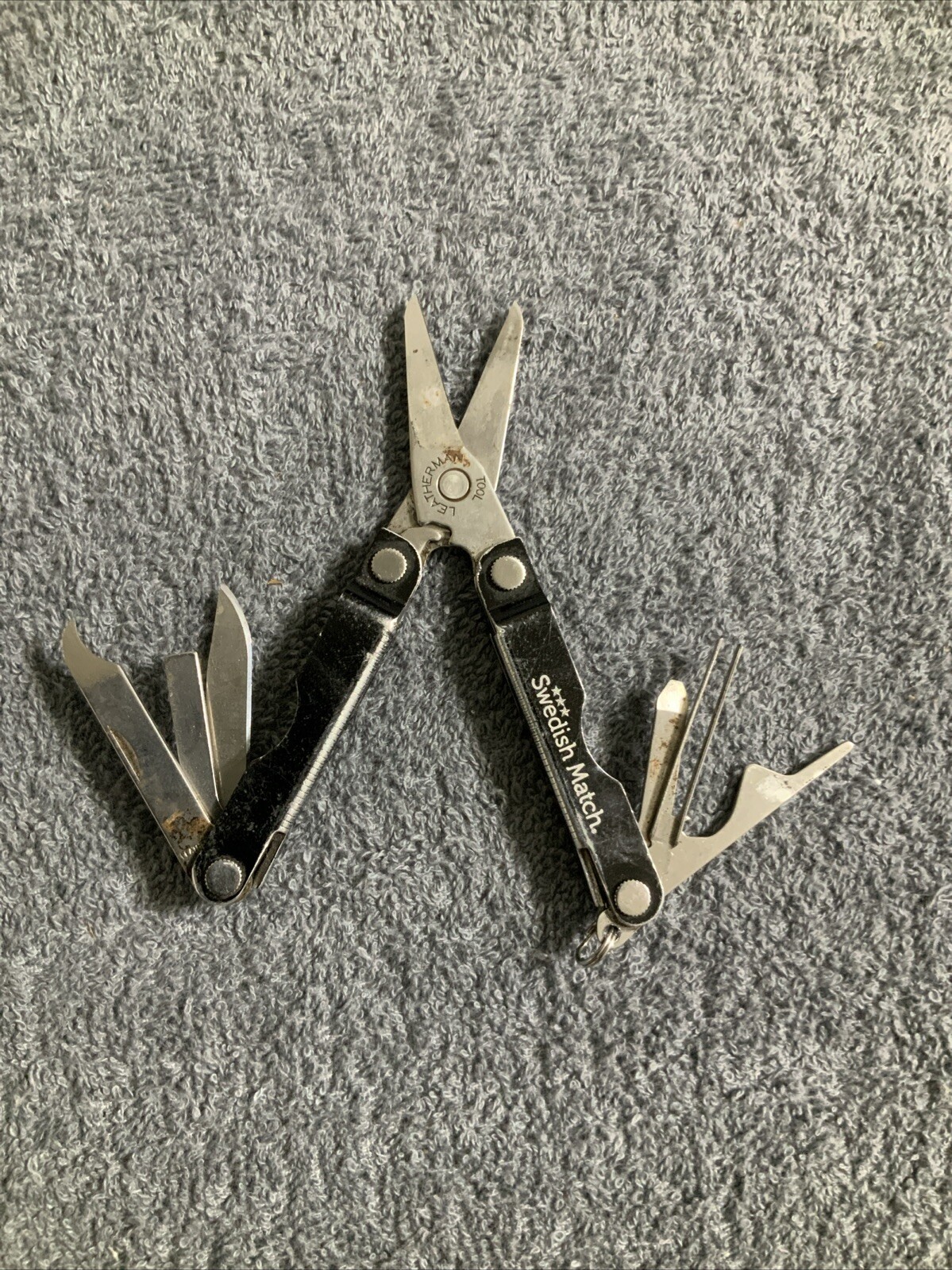 Leatherman Micra Multi-Tool Knife, Scissors- Black (E)