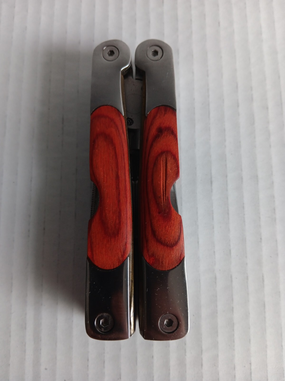 Winchester #2CR Wood Grain Multi-Tool Pliers Saw Screwdriver Can Opener And More