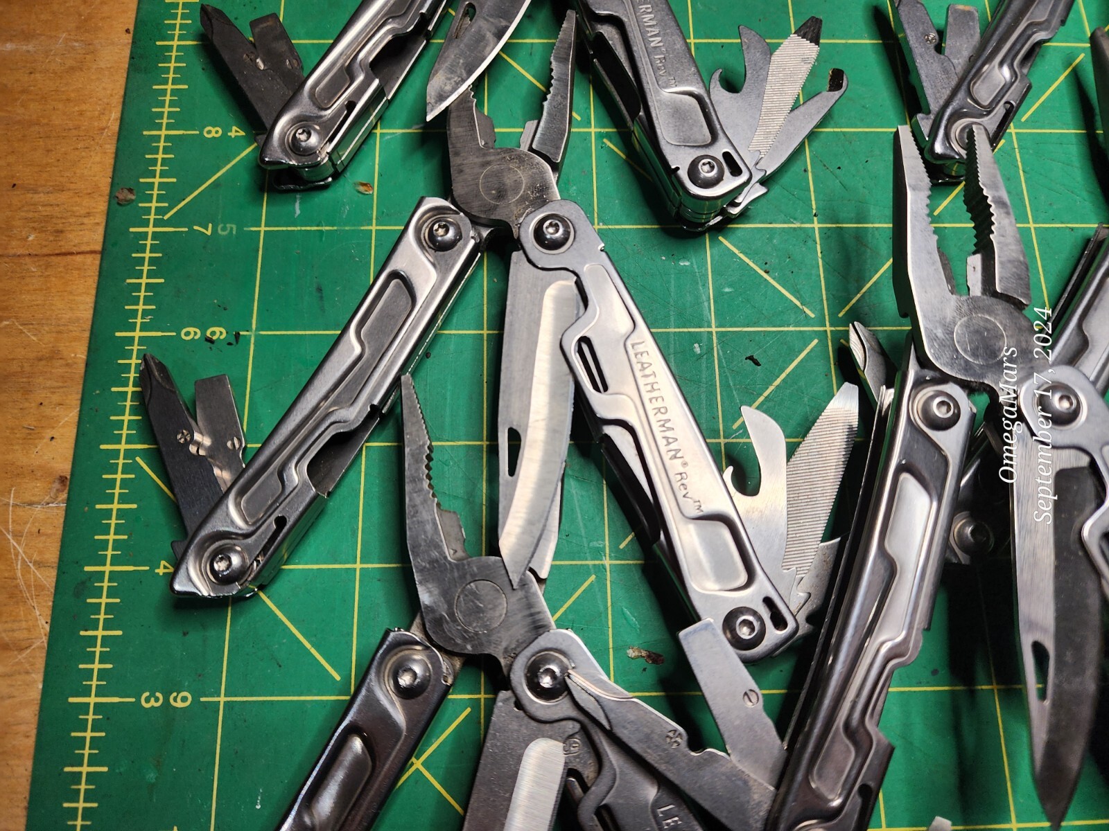 Leatherman Rev one at random great conditions. x1(ONE) per order