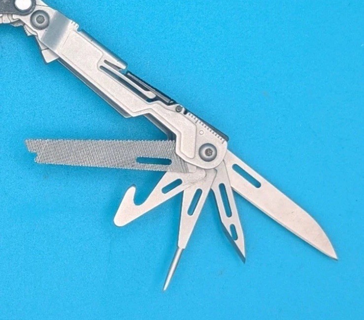 SOG PowerPint Tool Compact Lightweight Silver Multi-Tool!