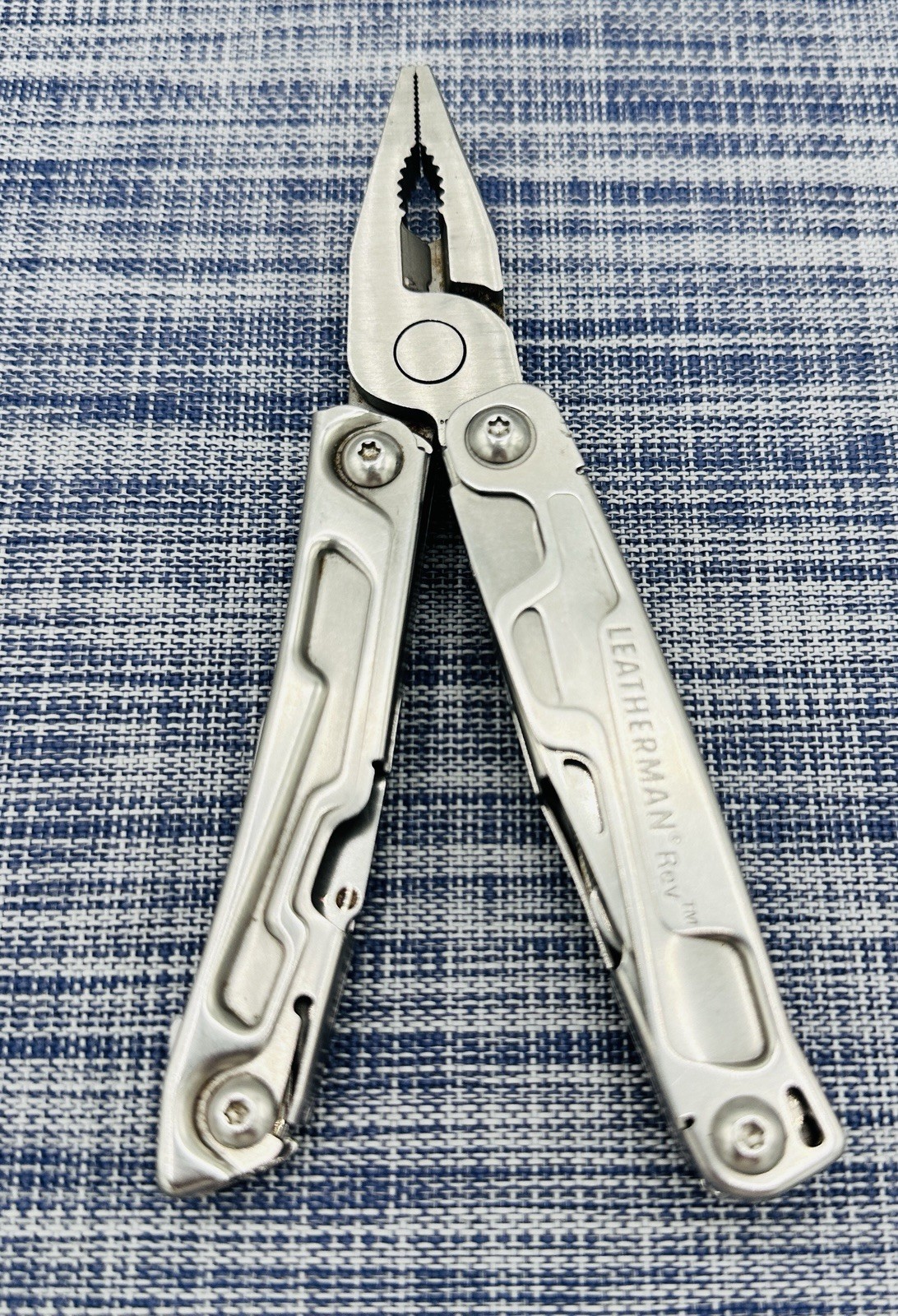 Leatherman Rev Multi Tool Knife Pliers Screwdrivers Blade – Good Condition