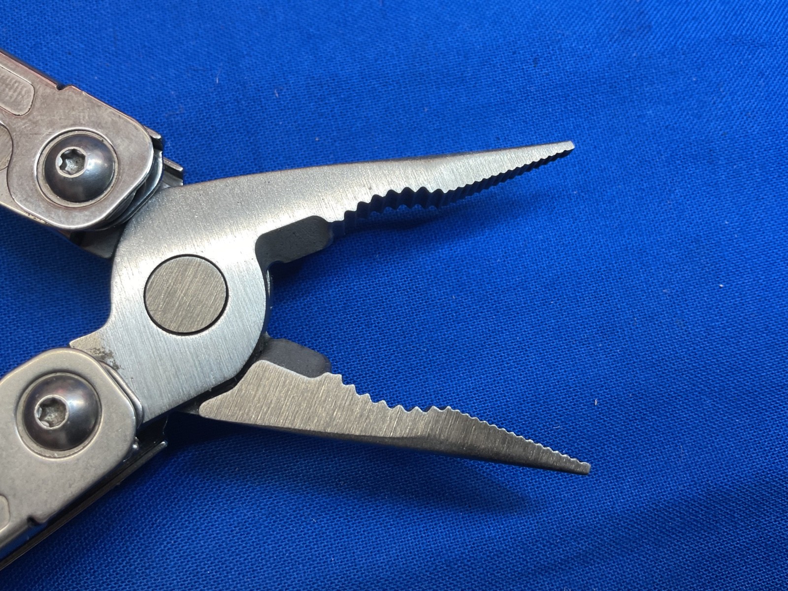 Leatherman Wingman Multi Tool Knife Pliers Camping Hunting Hiking 2021 Date Code