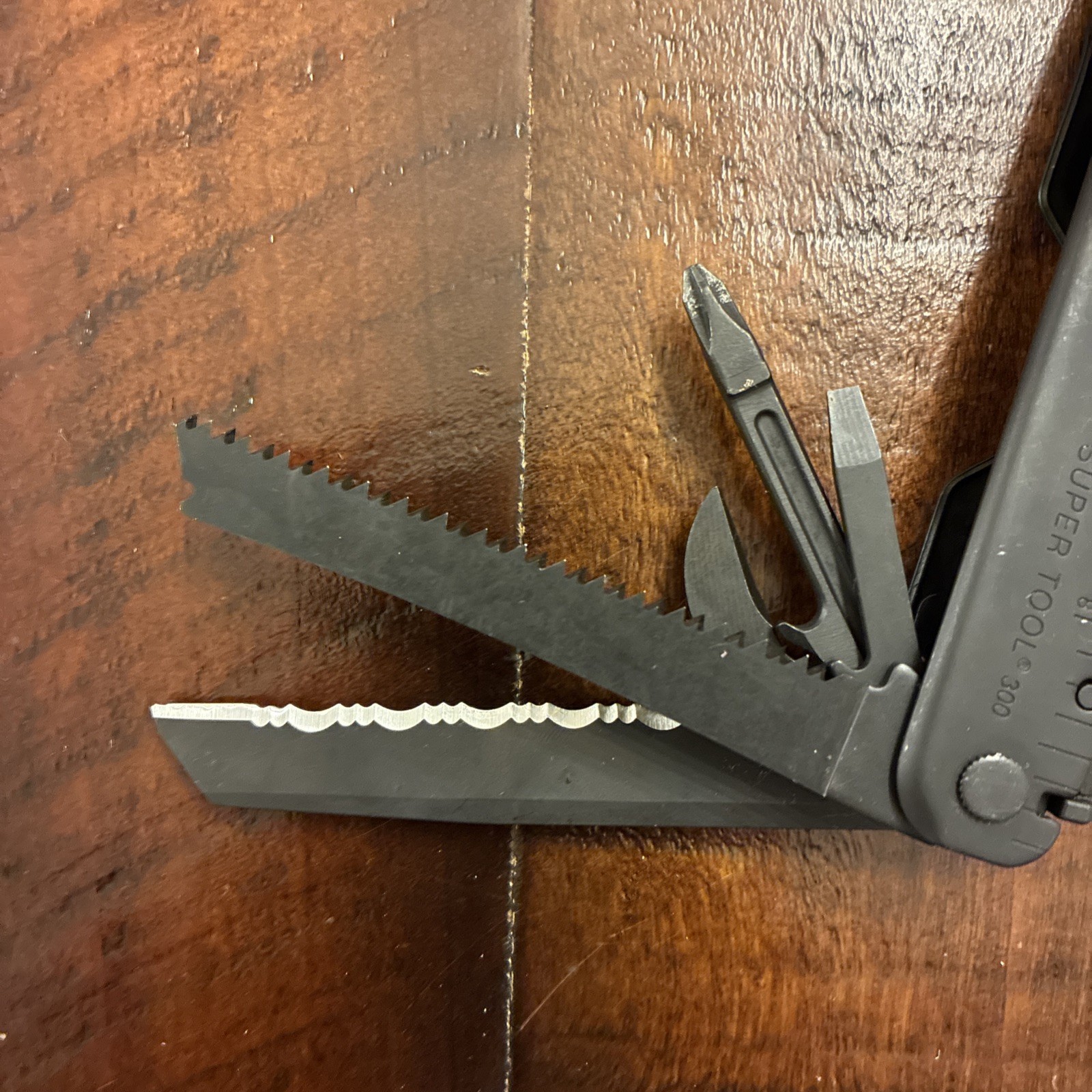 Leatherman Super Tool 300 Multitool Black Oxide – Excellent