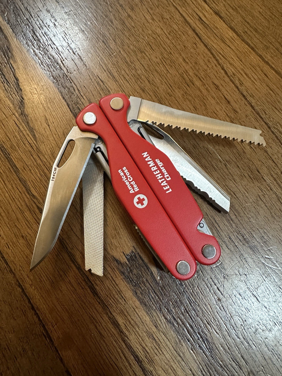 Leatherman Charge AL Red Cross Limited Edition – Rare
