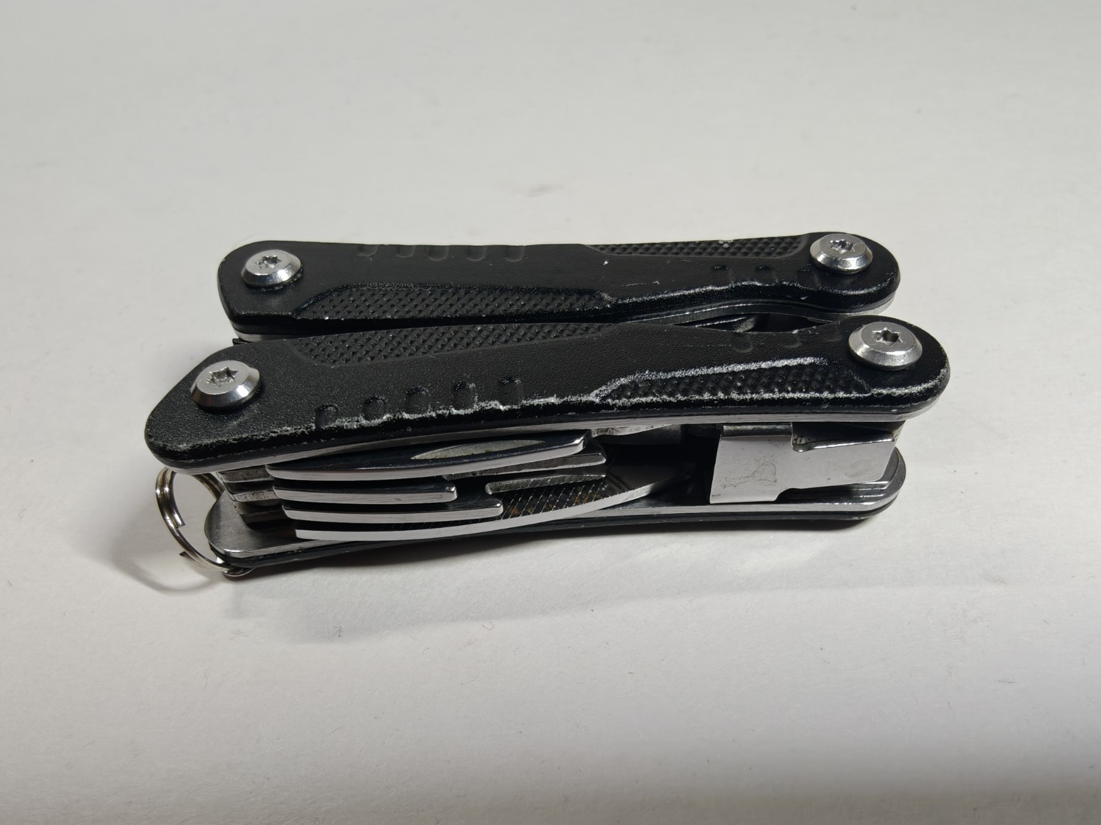 Smith’s & Trades Pro Multi Tool Lot of 2 – Pliers Knife Screwdriver EDC