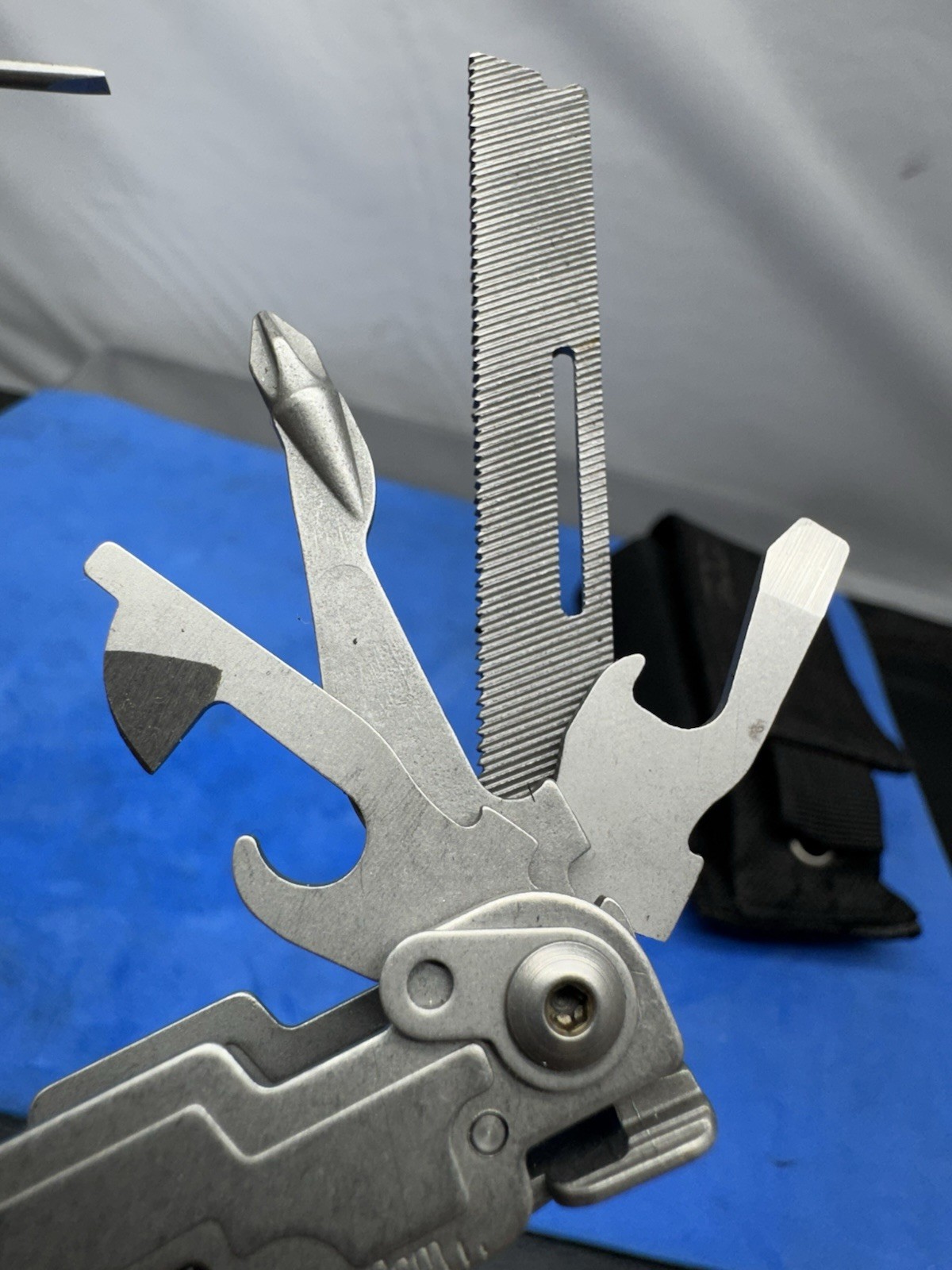 SOG PowerAccess 21 Tool Multi-Tool 5Cr15MoV Steel, Stonewash Finish PA3001-CP
