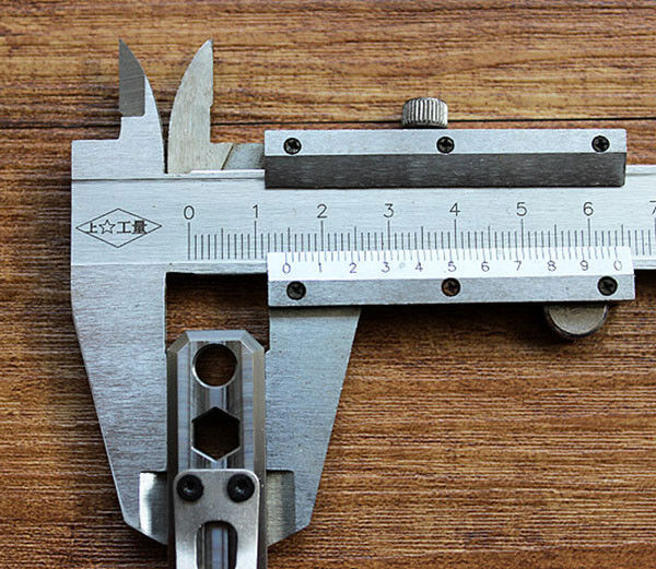 EDC TC4 Titanium Crowbar Pry Bar Screwdriver With Clip Keychain Pendant Tool