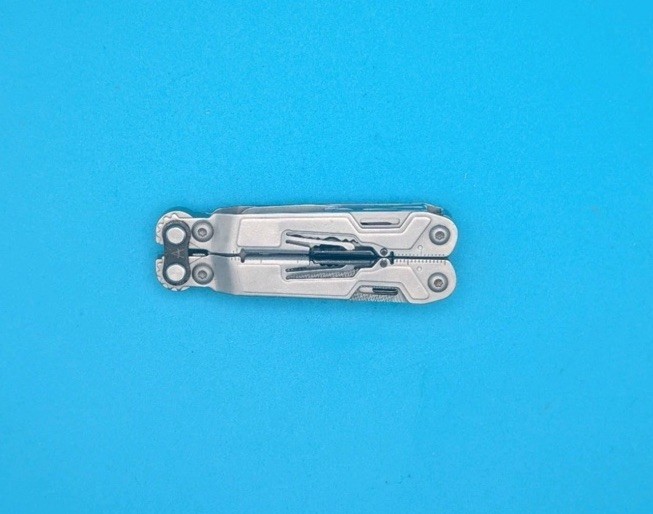 SOG PowerPint Tool Compact Lightweight Silver Multi-Tool!