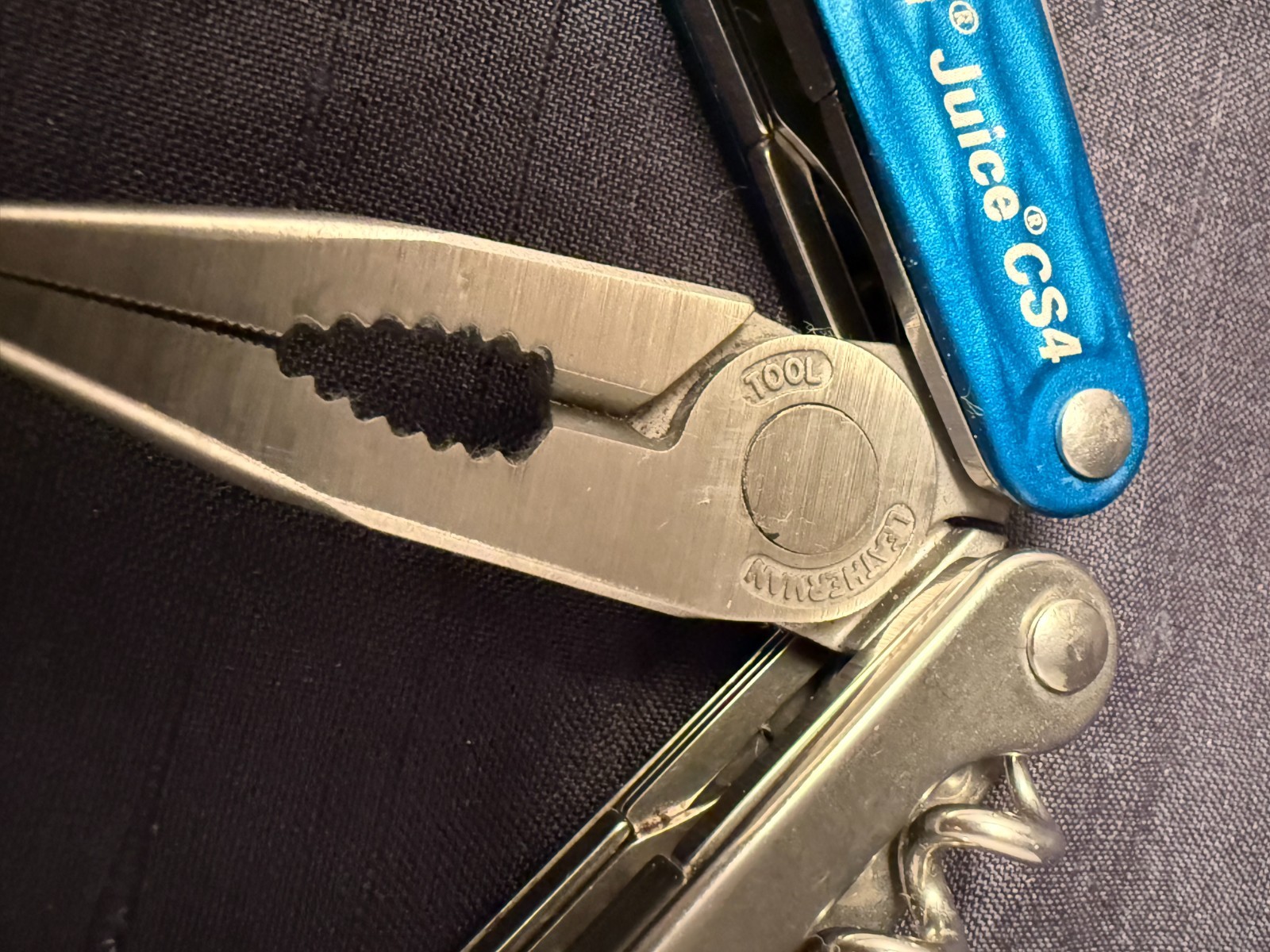 Leatherman Juice CS4 Blue & Silver Multi Tool
