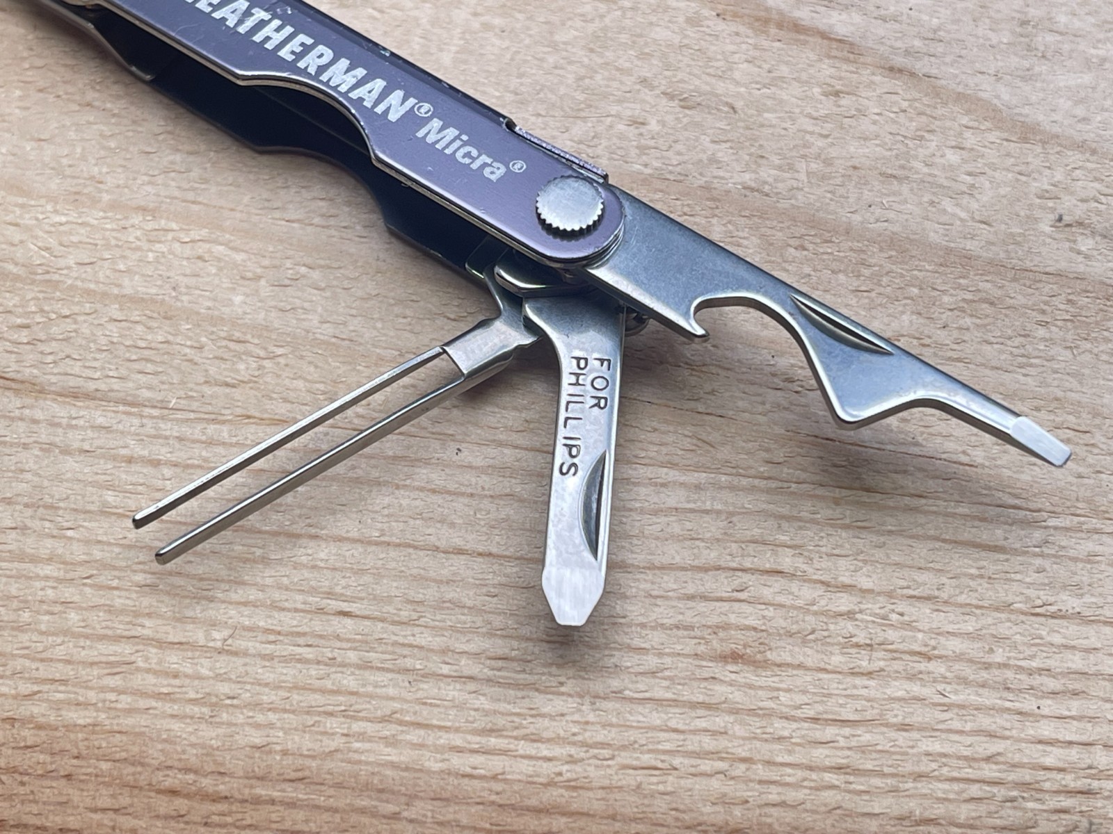 Leatherman Micra Gray Anodized Aluminum Multi-tool Knife 01/17