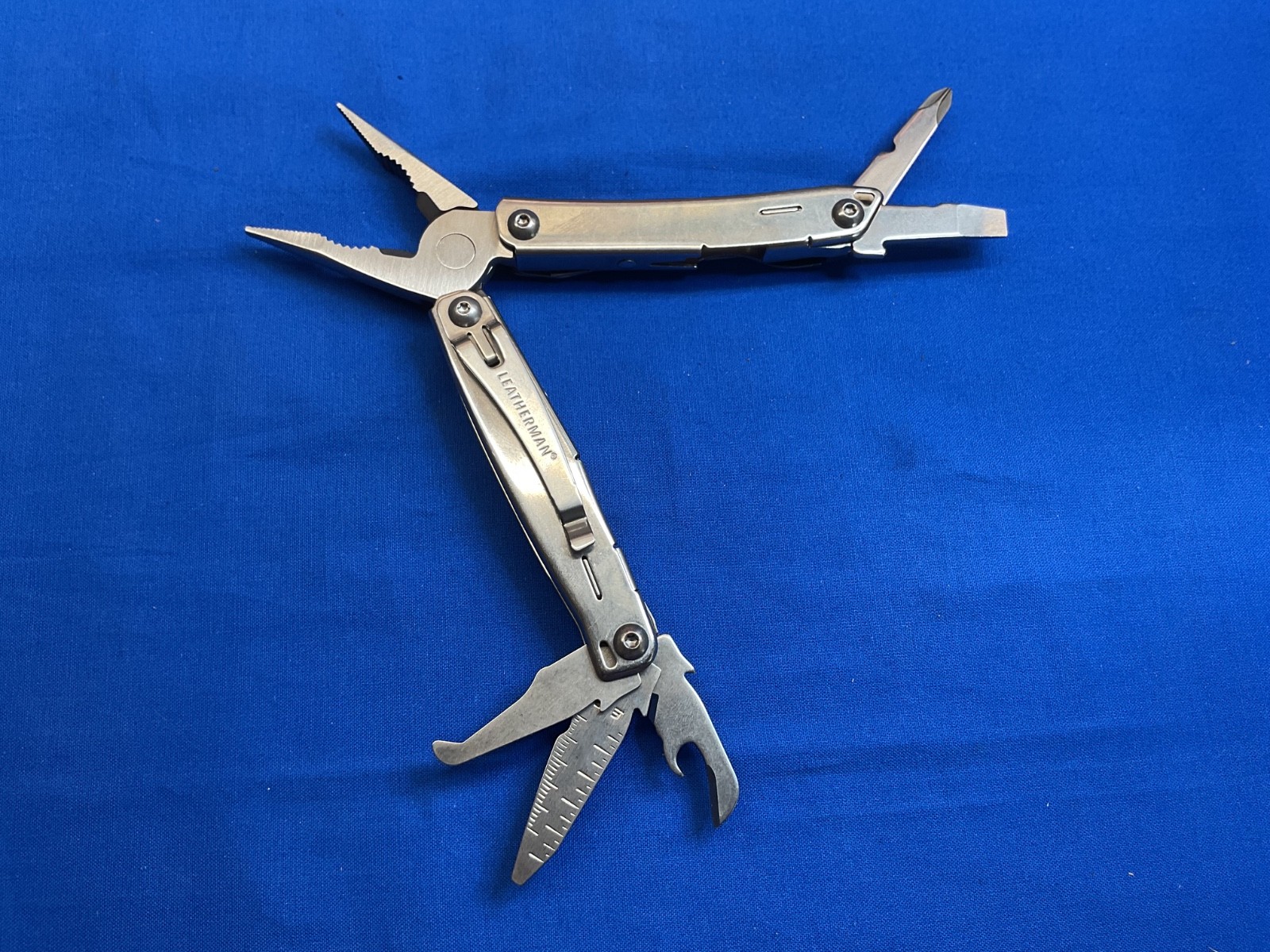 Leatherman Wingman Multi Tool Knife Pliers Camping Hunting Hiking 2022 Date Code