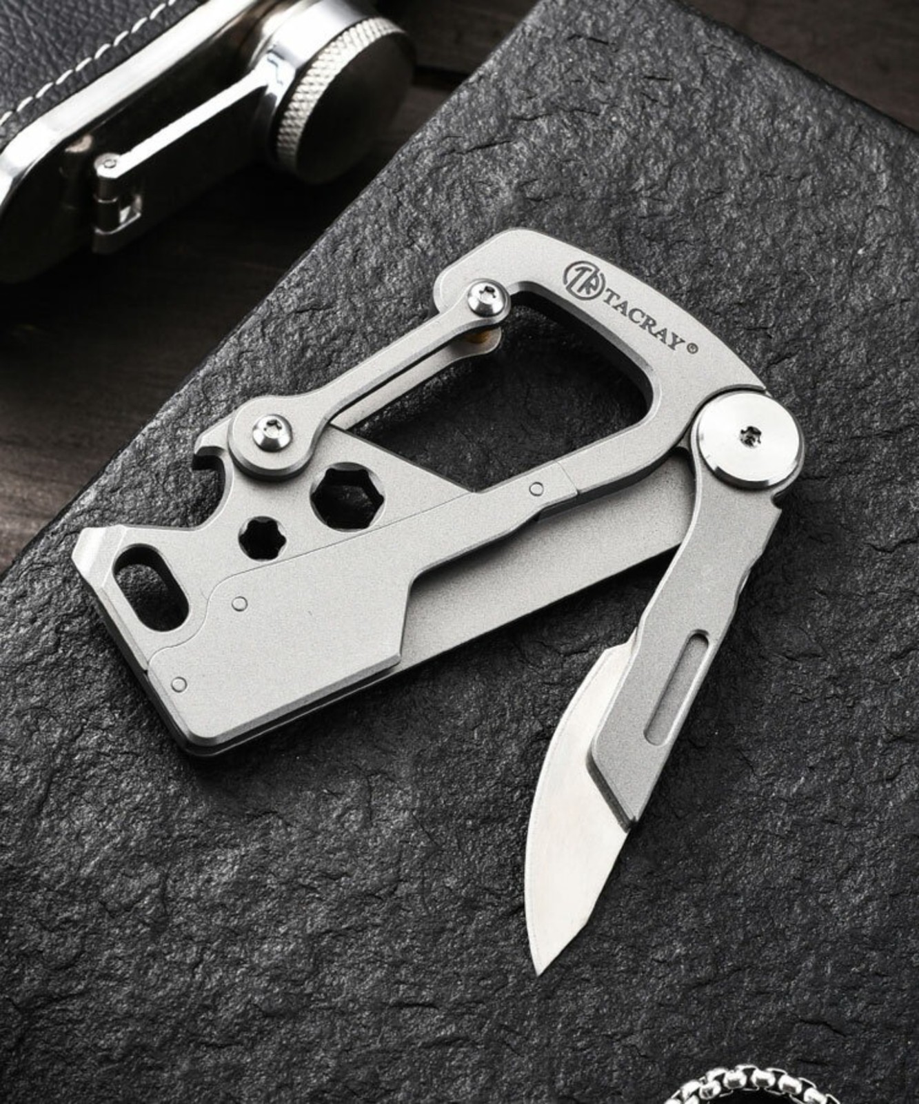 7 in 1 TC4 Lsand Multi Tools Key Chain Carabiner Outdoor Folding Scalpel EDC