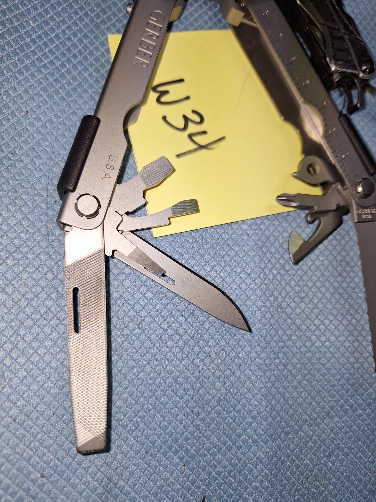1 SILVER GERBER Multi Tool U.S.A. Camping Fishing EXCELLENT Lot W34