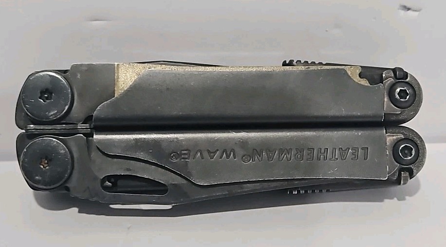 Leatherman Wave Original Black Oxide multi-tool w/ Sheath