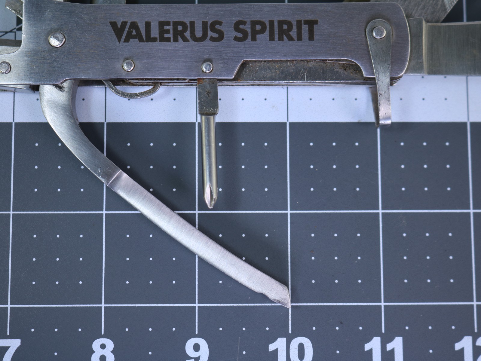 Valerus Spirit Multi-Tool Pliers Knife Saw Screwdriver File Camp Utility EDC !