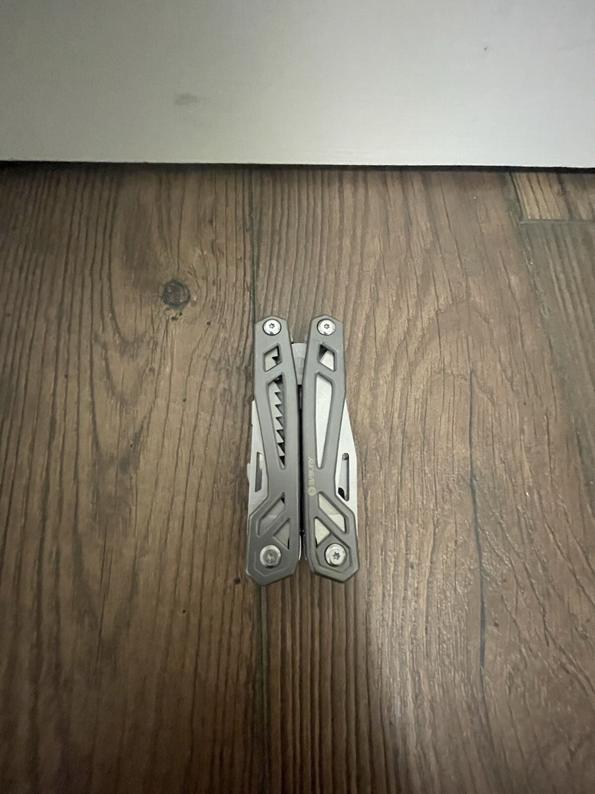 B/BURY Compact Multi-Tool