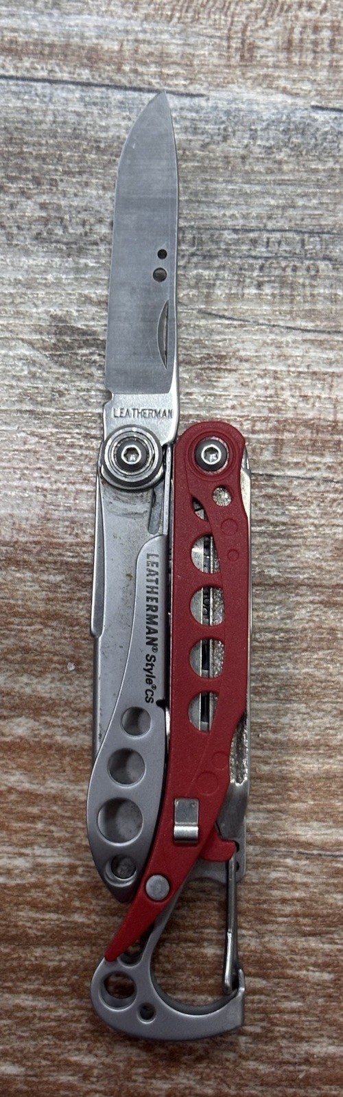 Leatherman Style CS Red Keychain Multi-Tool Scissors Tweezers – Great Cond