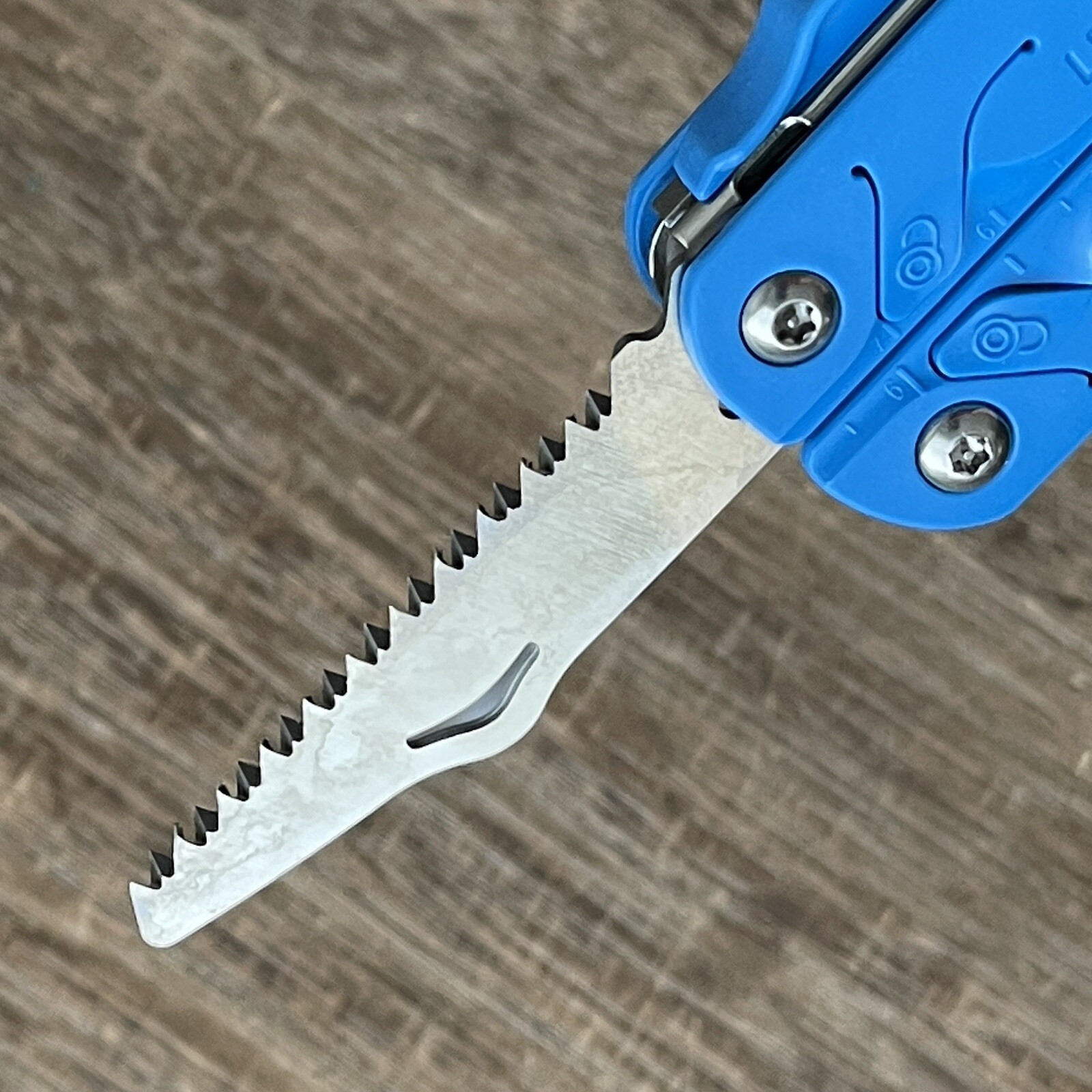 Leatherman Leap Blue multitool. Discontinued