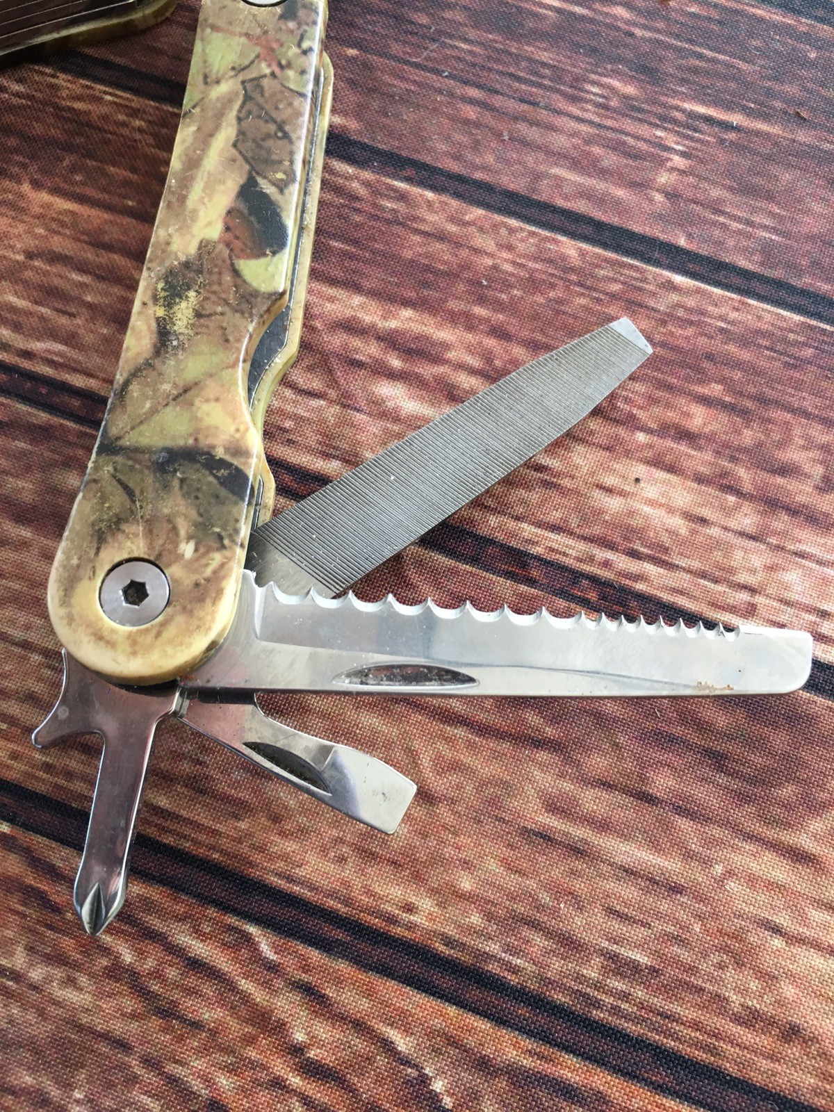 Appalachian Trail Multi-Tool Knife Stainless Steel Camo