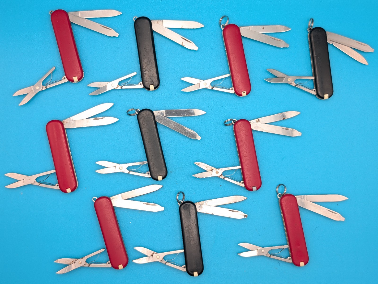 Lot of 10 Victorinox Classic Swiss Army Knife Multi Tools!