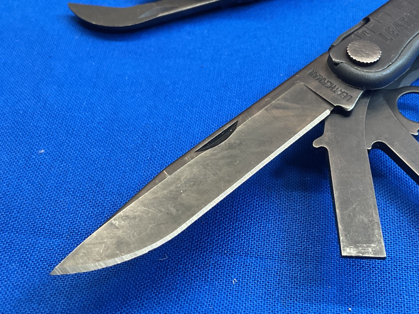 Leatherman Kick Black Oxide Multi-Tool Knife Plier 2012 Date code
