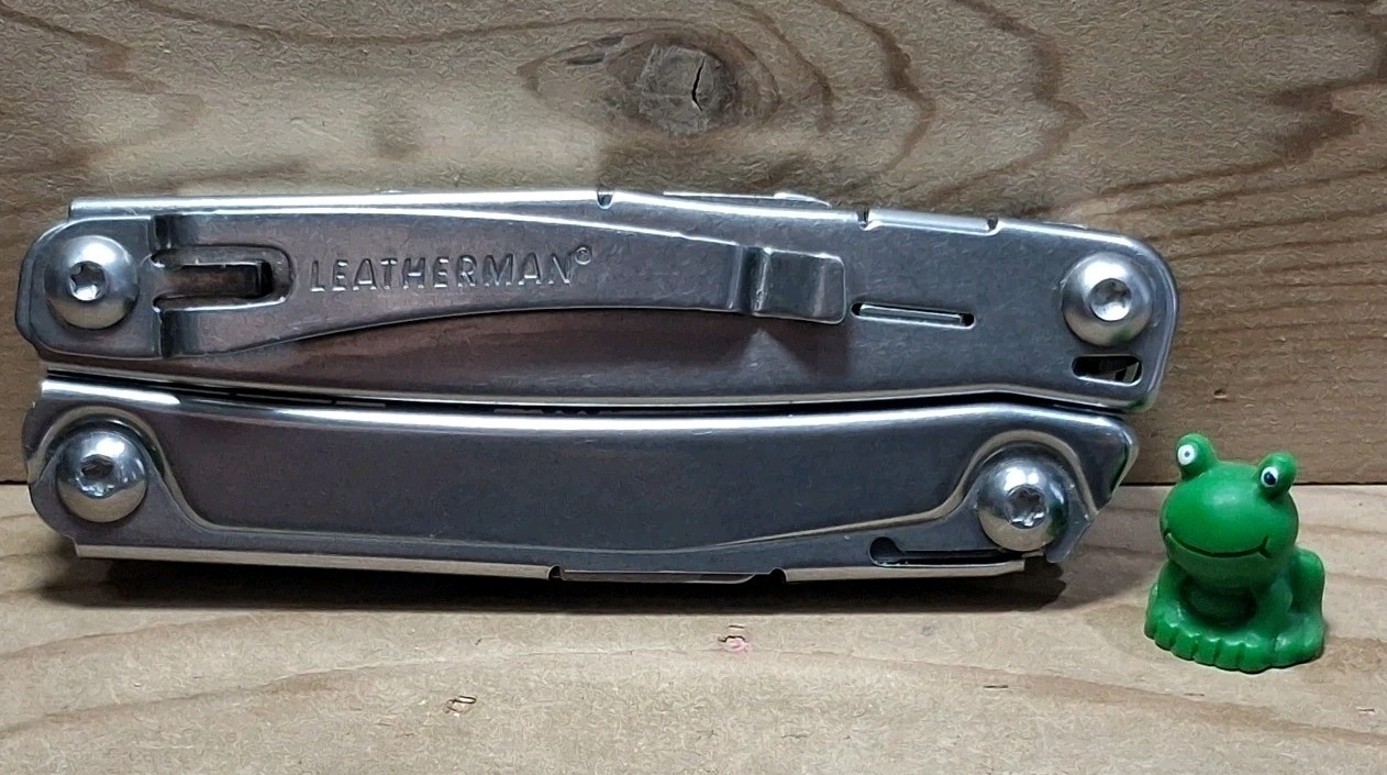 LEATHERMAN BOLSTER MULTI-TOOL EXCELLENT CONDITION SEE PICTURES FOR MORE DETAILS