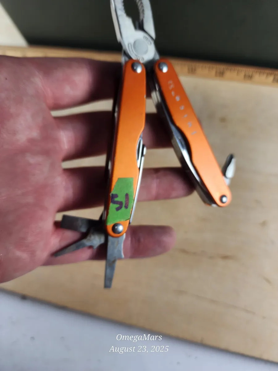 Leatherman S2 #15Gr Light usage