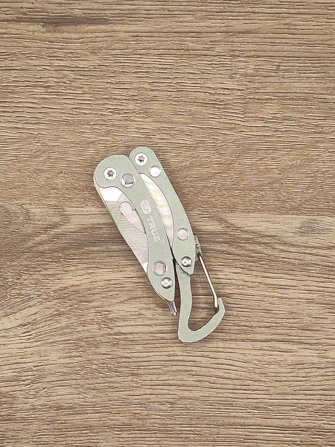 TRUE UTILITY Compact Folding Multi Tool Knife W/ATTACHMENT CLIP