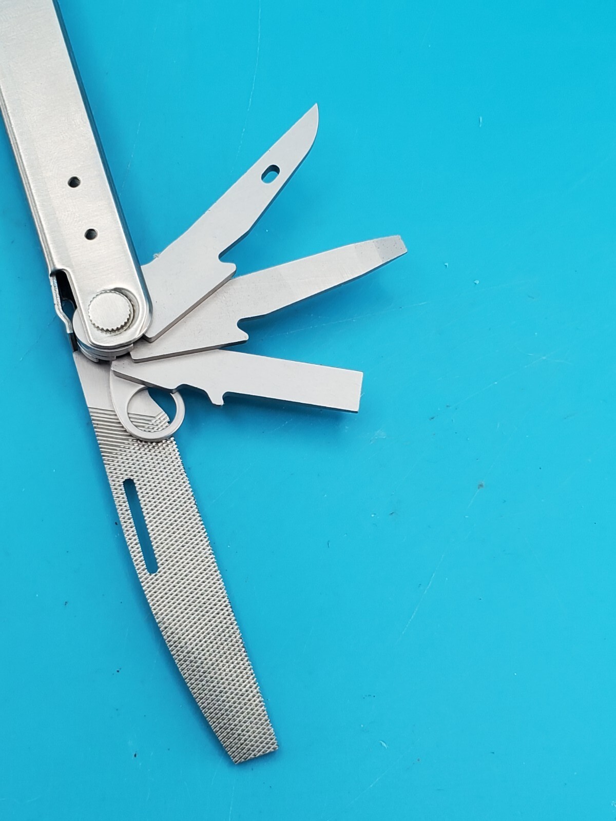 LEATHERMAN Bond Multitool, Stainless Steel Everyday Tool!