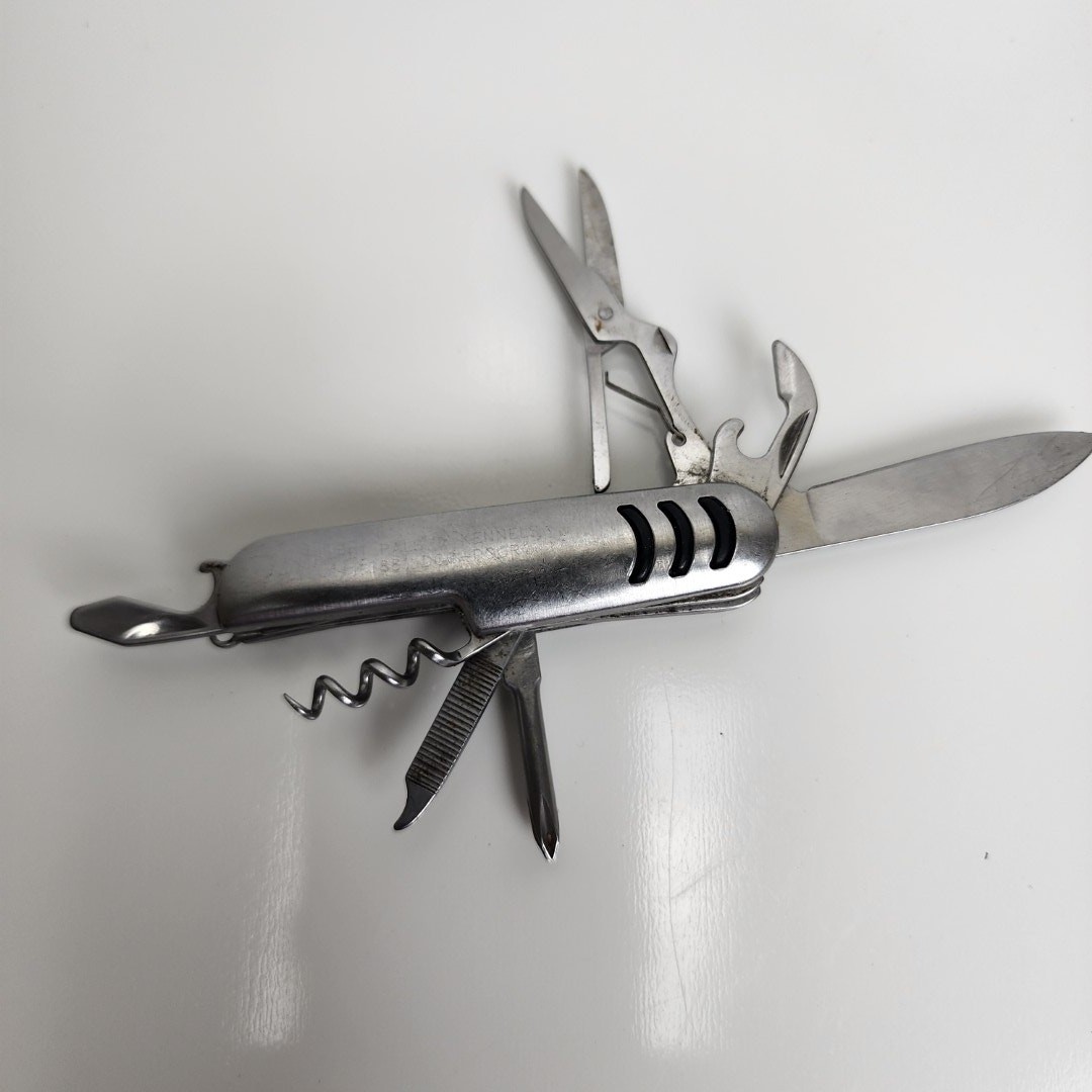 VTG 7in1 Multi 3 inch Rubber Grips Outdoor Stainless Steel Utility Camping Tool