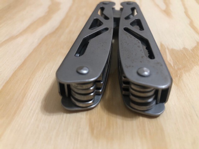 Ozark Trail (12 IN 1)stainless S multi tool with sheath -SILVER- Great Condition