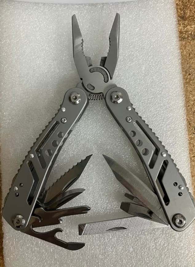 Multi Tool Pliers Stainless Steel 24-in-1 Multipurpose Pocket Tool Portable NIB