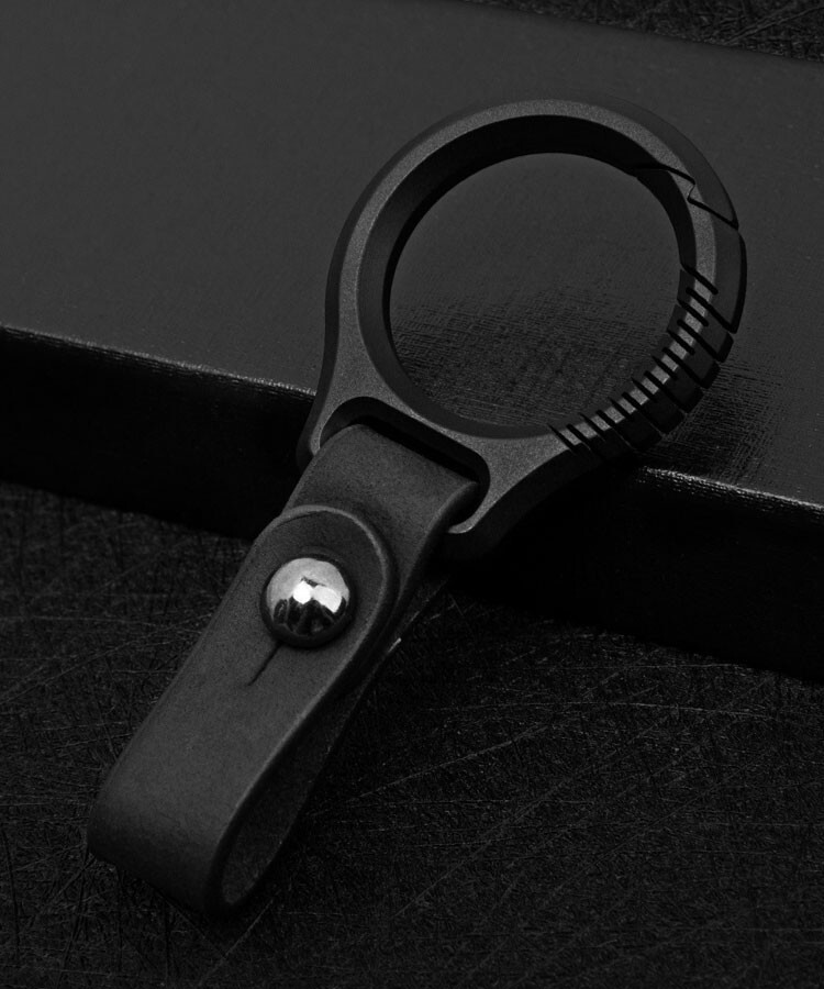 NewTitanium Alloy Leather Car Keychain Portable Key Ring Waist HangingPendantEDC