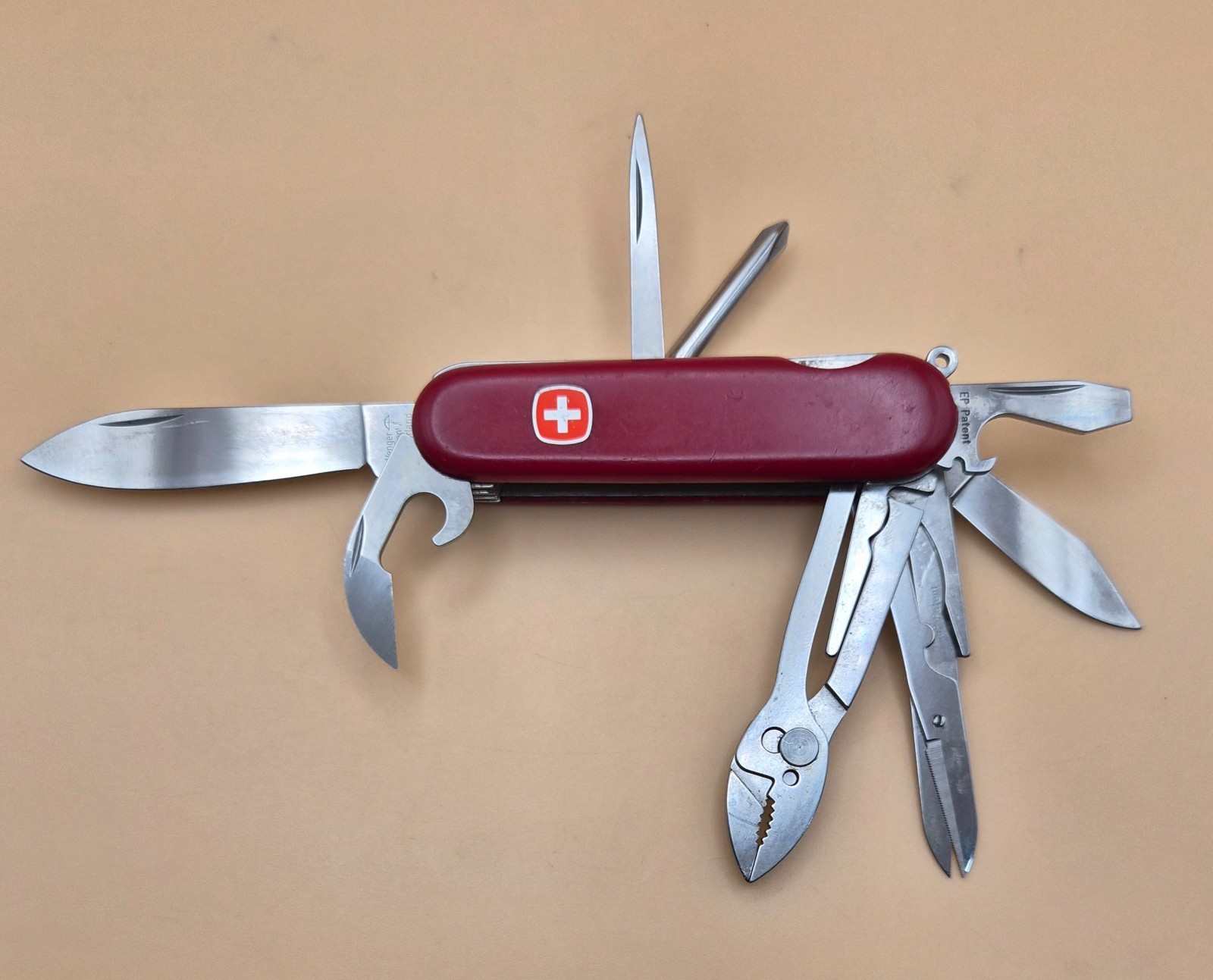 Wenger TRADESMAN Swiss Army Knife – Good Condition (002)