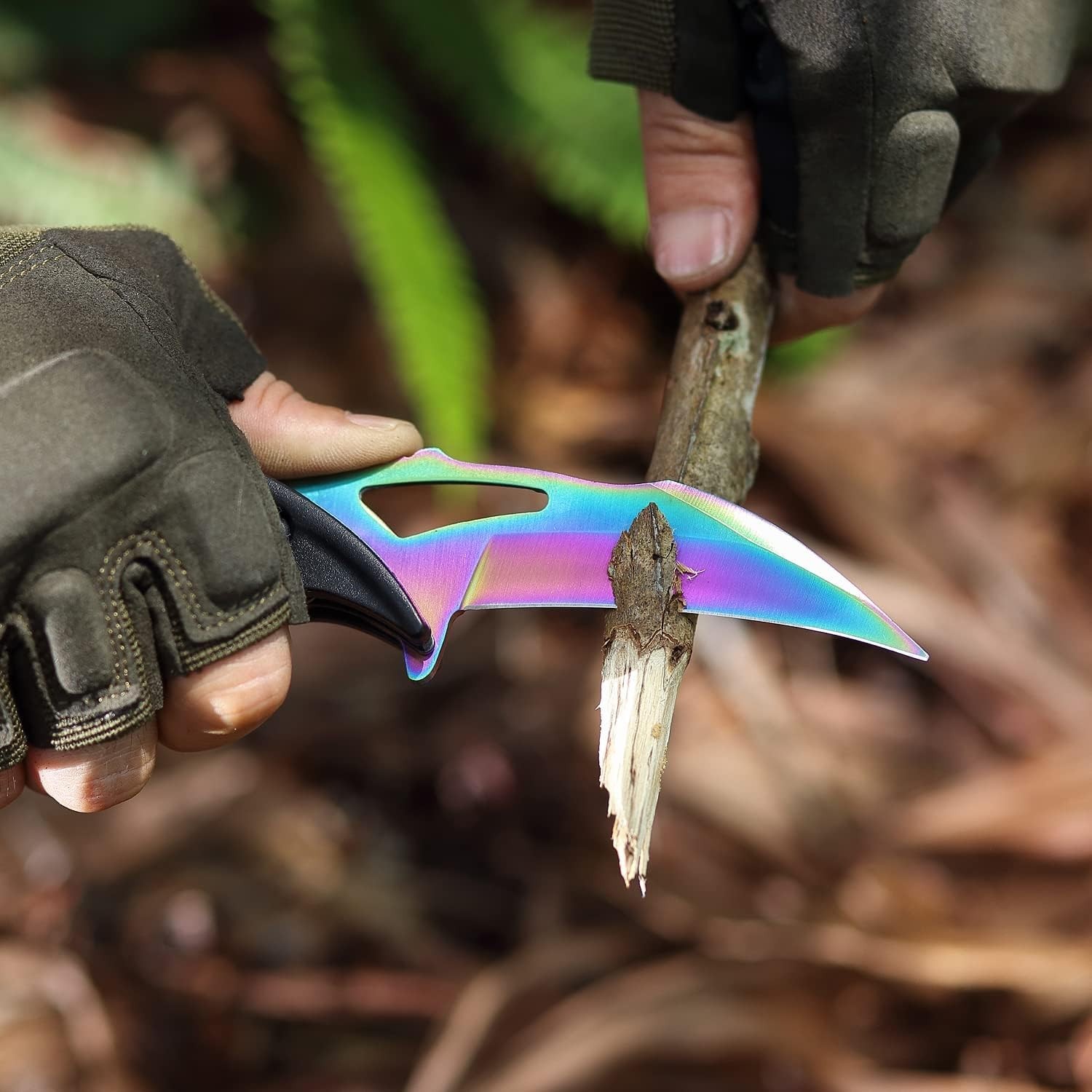 Ergonomic Plastic Handle Bat Knife for Comfortable Use in Outdoor Activities