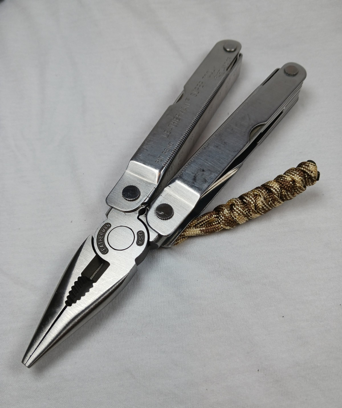 Leatherman Super Tool 100L 12-in-1 Stainless Multi-Tool Part Serrated w/ Sheath