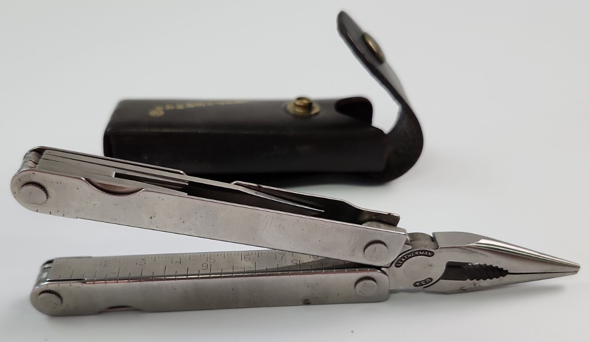 Vintage Leatherman Multi Tool w/ Original Leather Case Sheath US REG TM 1325473
