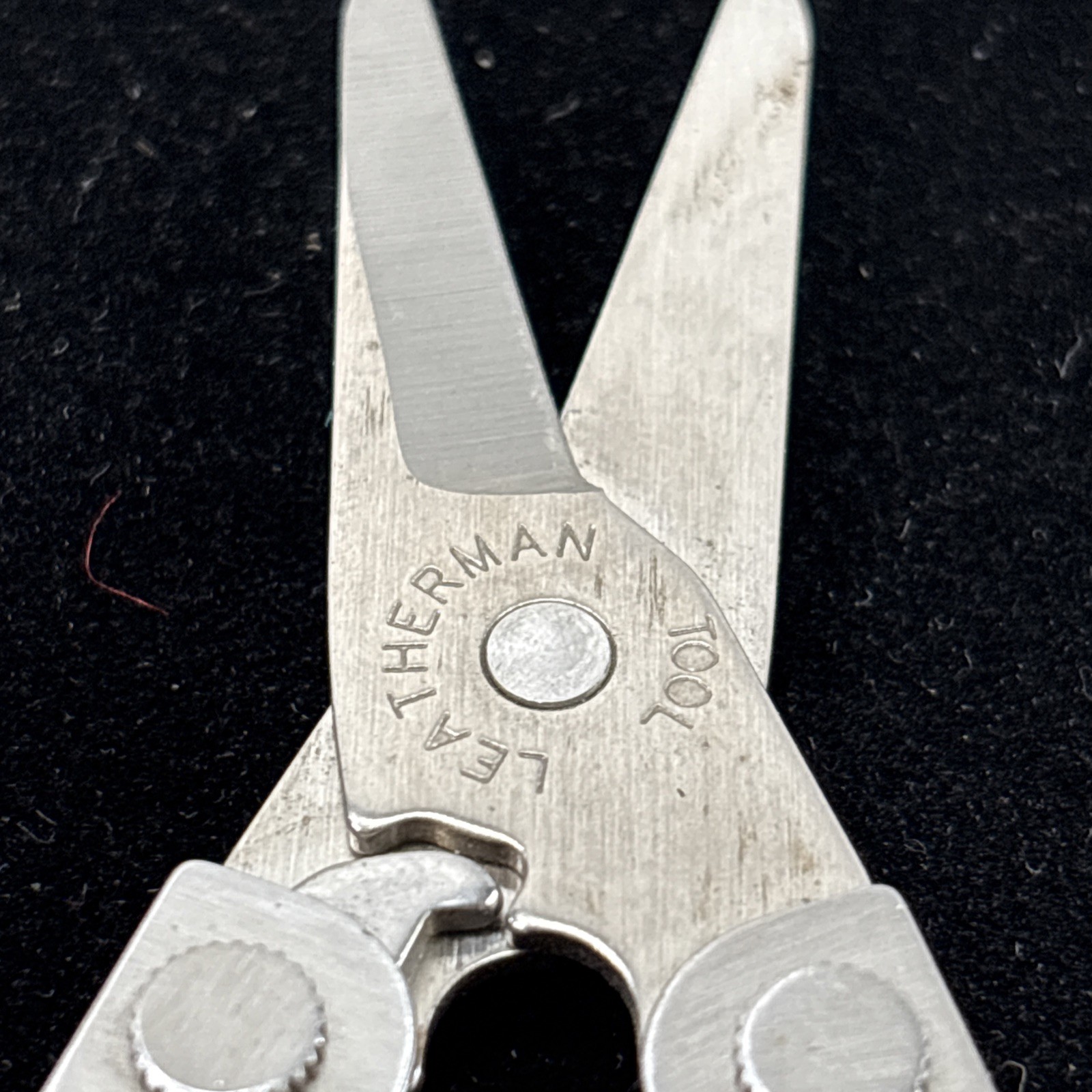 Leatherman Micra Keychain Multi-Tool Knife Scissors Stainless Steel Pat Pend