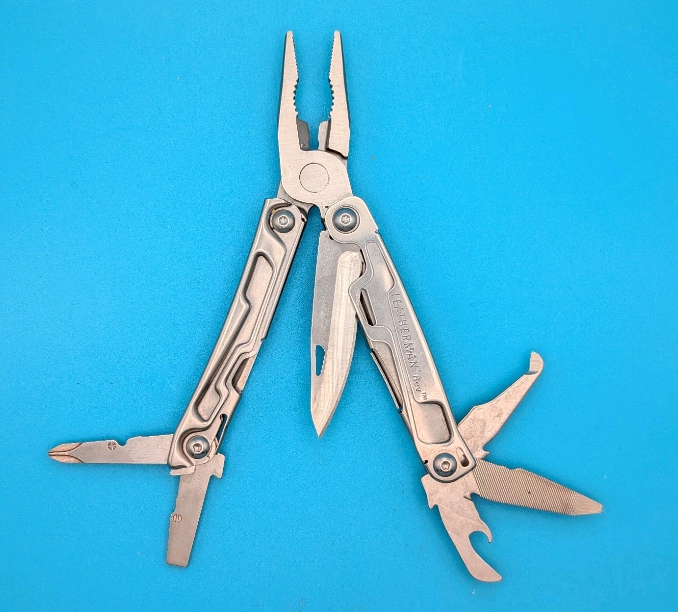 Leatherman Rev 3.8″ Multi-Tool, Stainless!