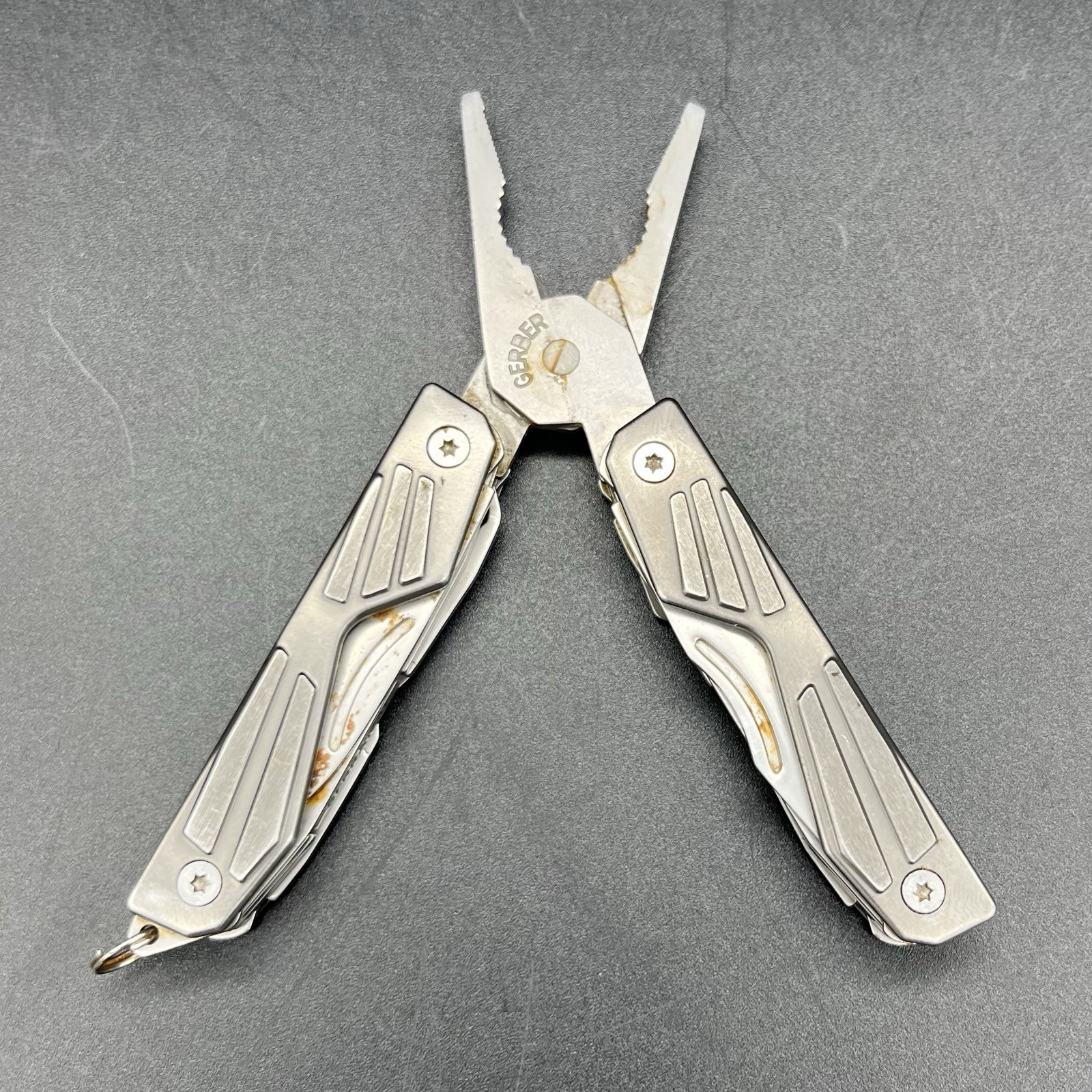 Gerber Bear Grylls Compact Multi-Tool Pliers Knife Tweezers