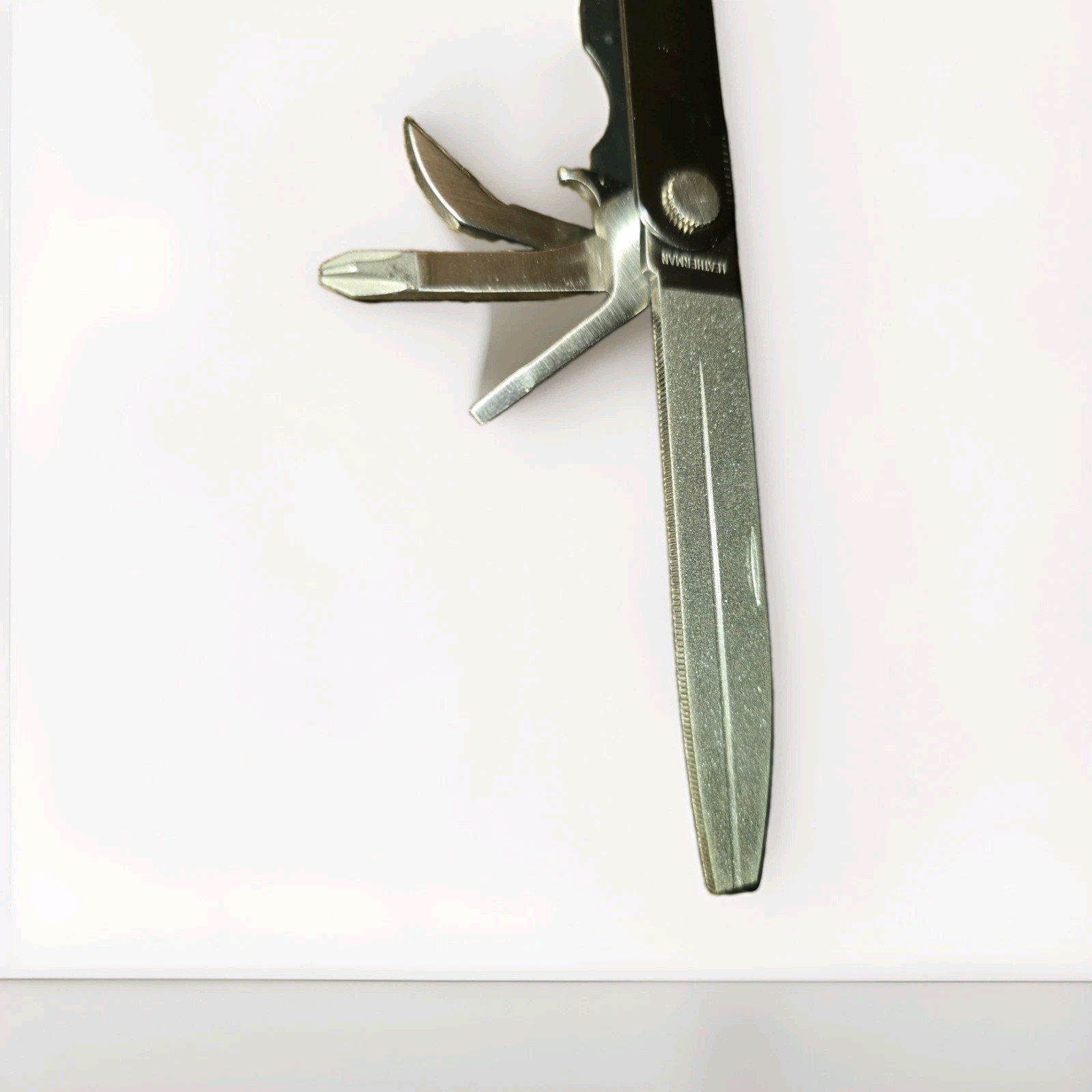 Leatherman Pocket Survival Tool PST ll Multi-Tool with Sheath Portland OR USA