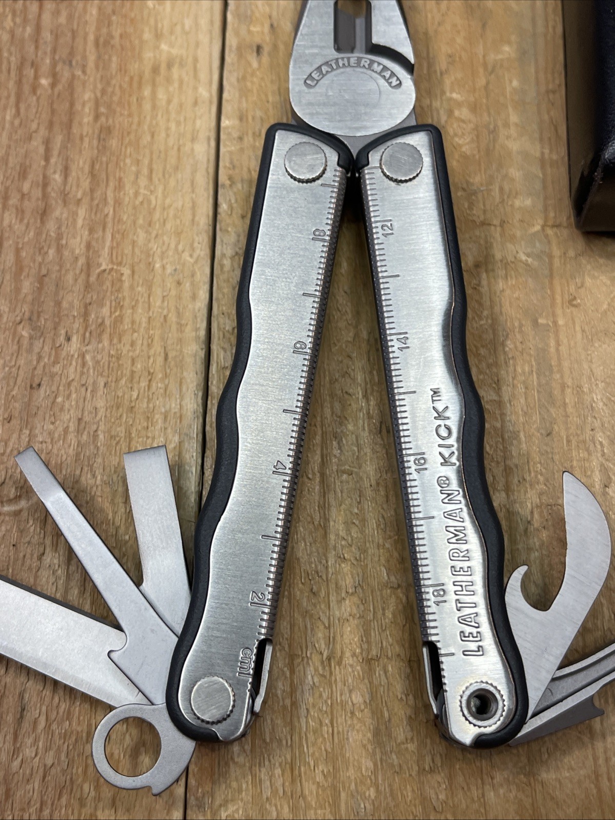 Leatherman KICK multitool. New, with vintage Leather Snap belt sheath Mint Knife