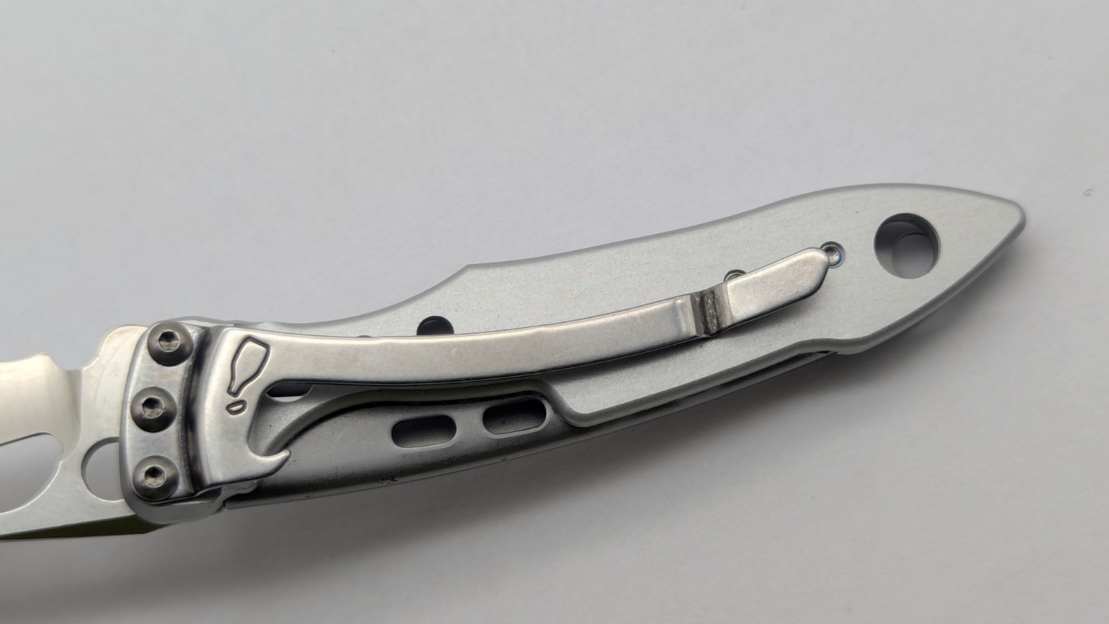 Leatherman Skeletool KBX SILVER Multi Tool SMALL Knives PRE OWNED NICE LOOK READ