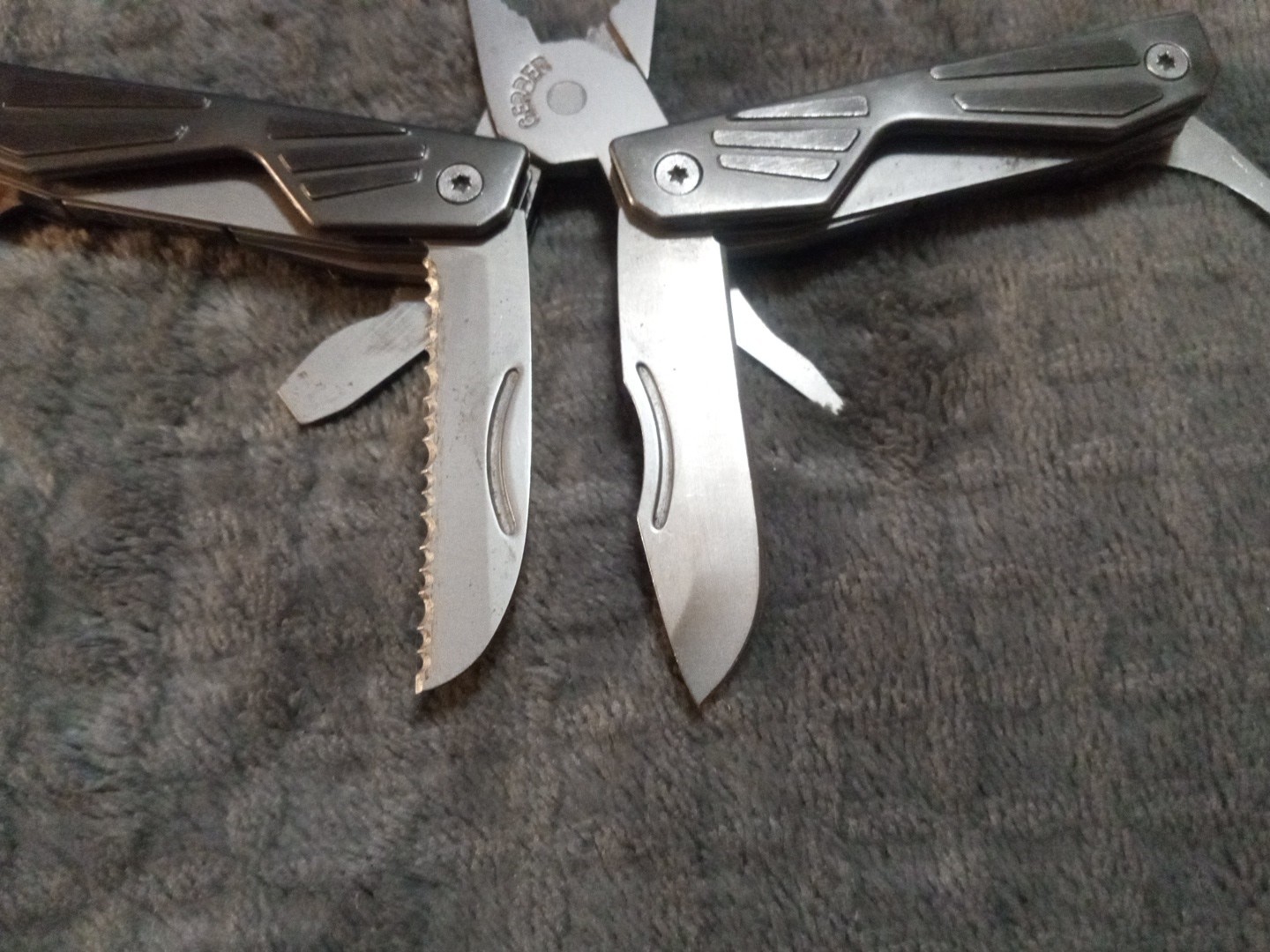 Gerber Bear Grylls Multi Tool Pocket Knife Great Condition Saw Pliers Knife Ect