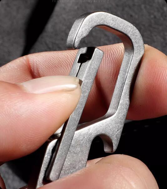 1PC EDC Titanium Key Chain Multifunctional Carabiner Car Keychain Organizer Gift