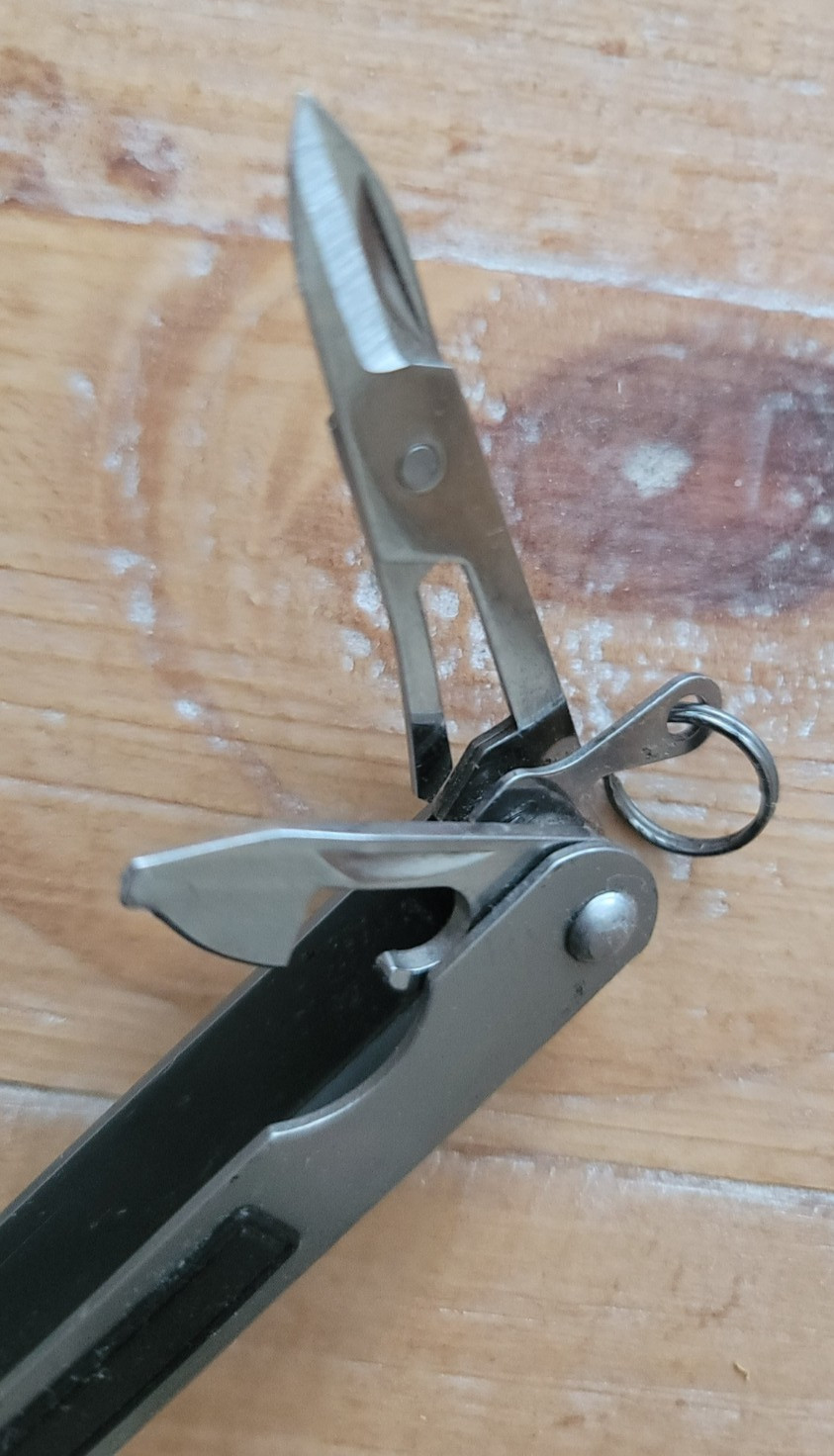 Eddie Bauer 5 Function Multi-Tool – Stainless – Lock Lever – Very Good Condition