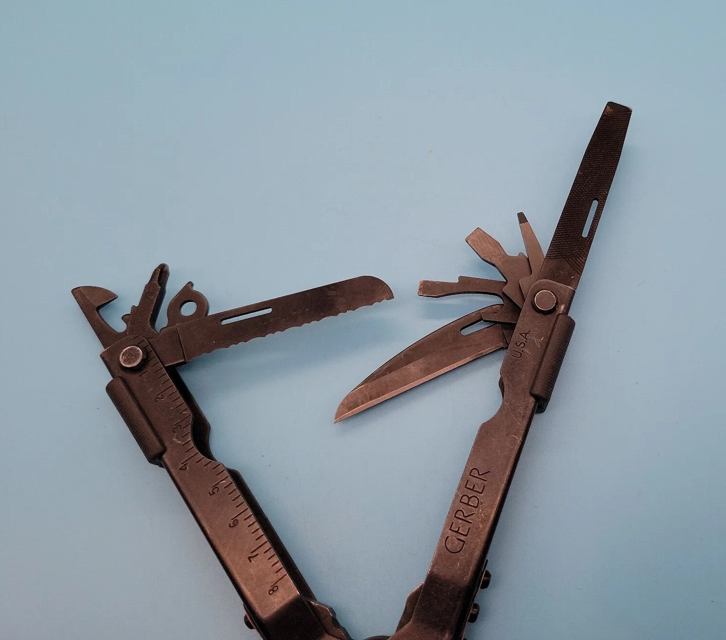 Gerber USA Multiplier MP600 Multi-Tool Black Needle Nose Pliers Carbide Cutters