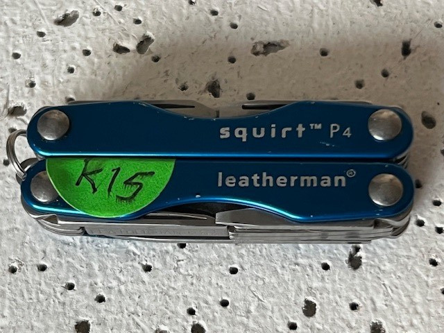 Leatherman SQUIRT P4 Blue Discontinued Multi-Tool Pilers keychain—