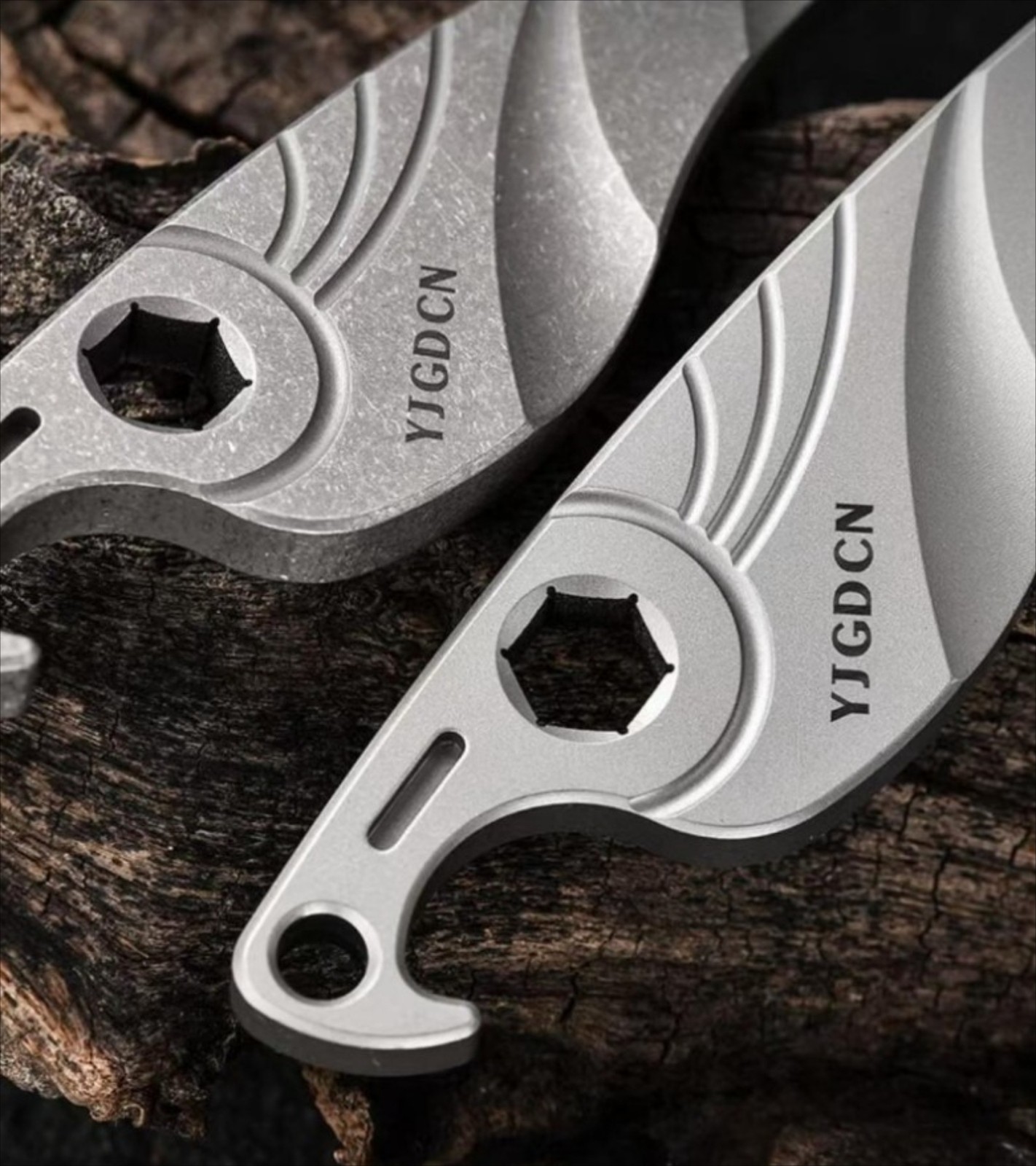 EDC Titanium Bottle Opener Pry Bar Crowbar Wrench Keychain Pocket Multi Tools A+