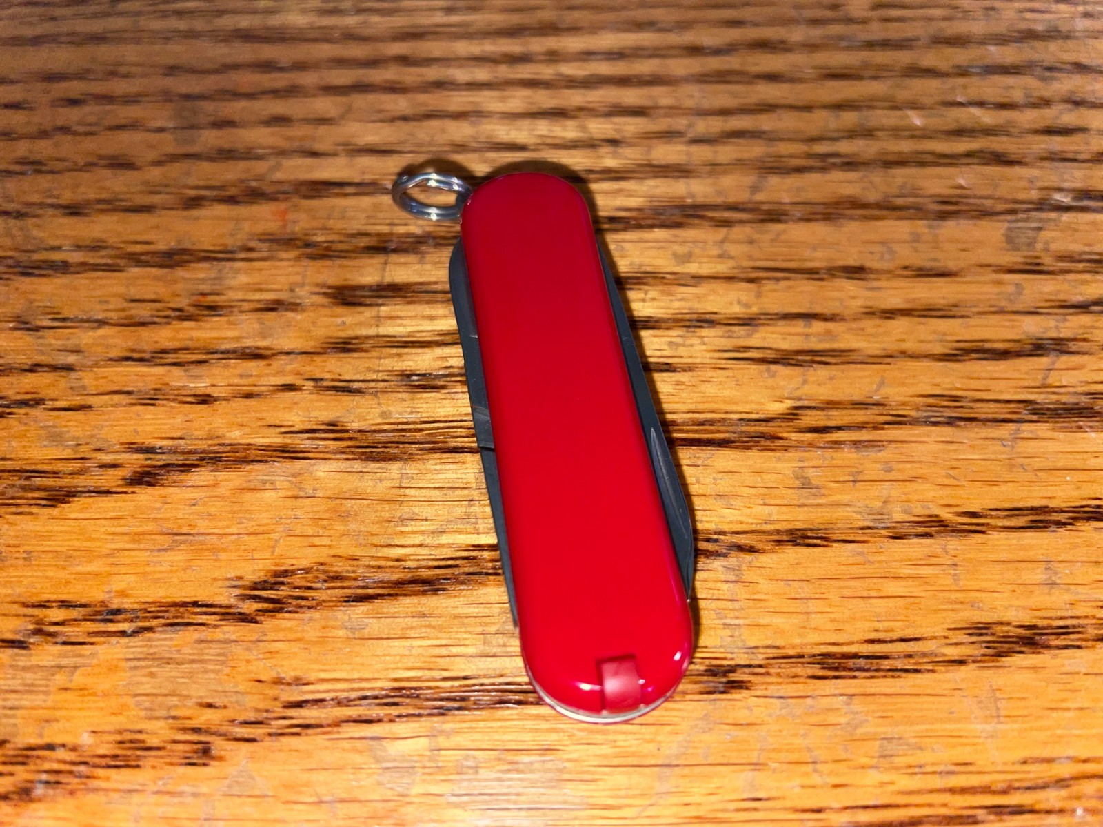 New Victorinox CLASSIC SD Swiss Army Knife Red New in Box